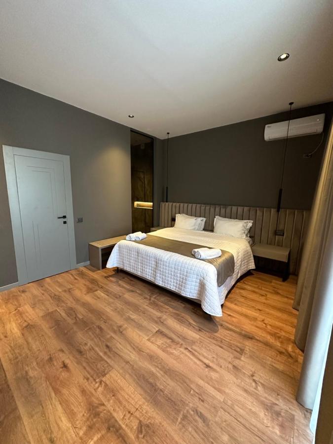 Hotel Gjallica Kukes Esterno foto