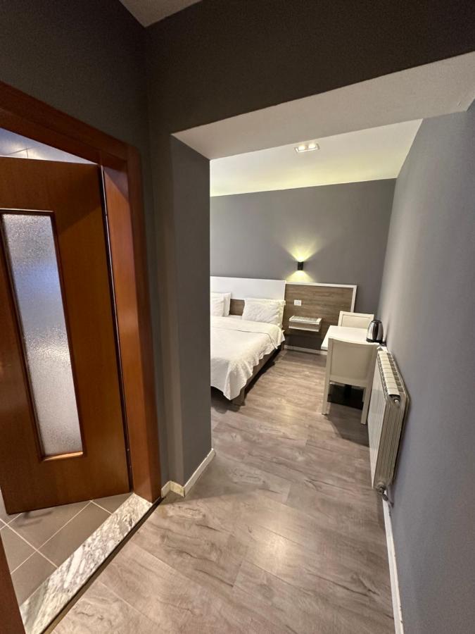 Hotel Gjallica Kukes Esterno foto