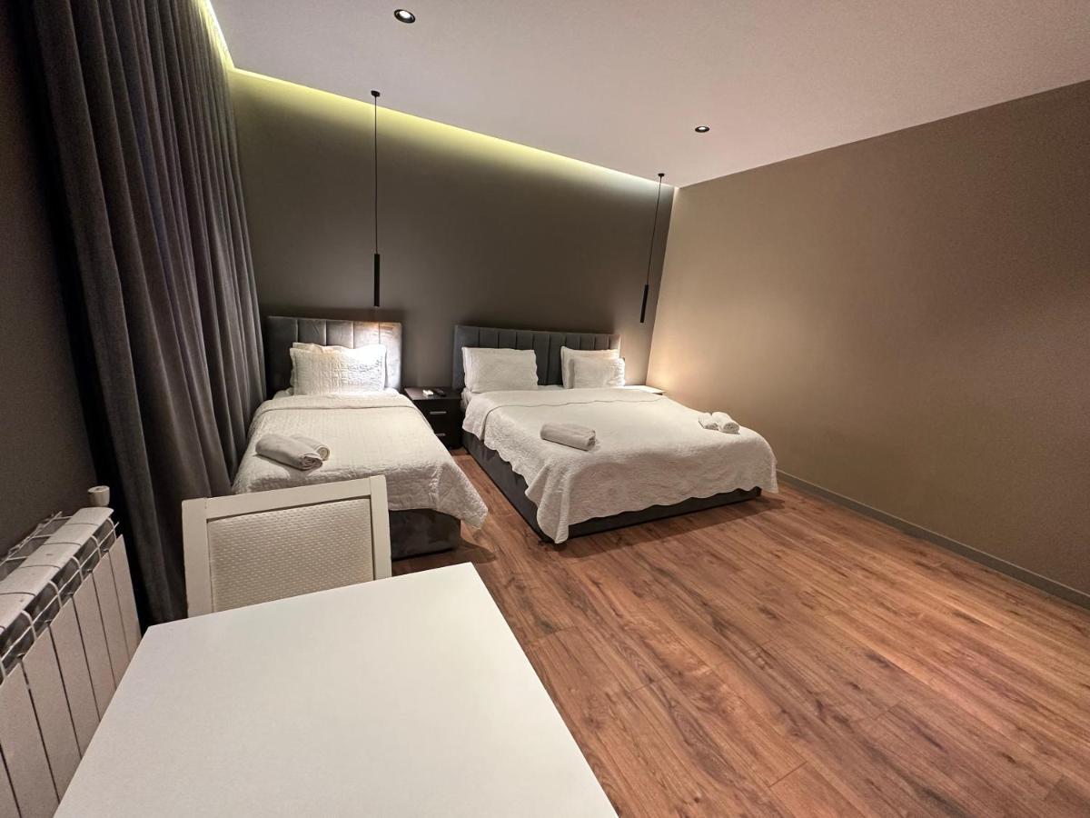 Hotel Gjallica Kukes Esterno foto