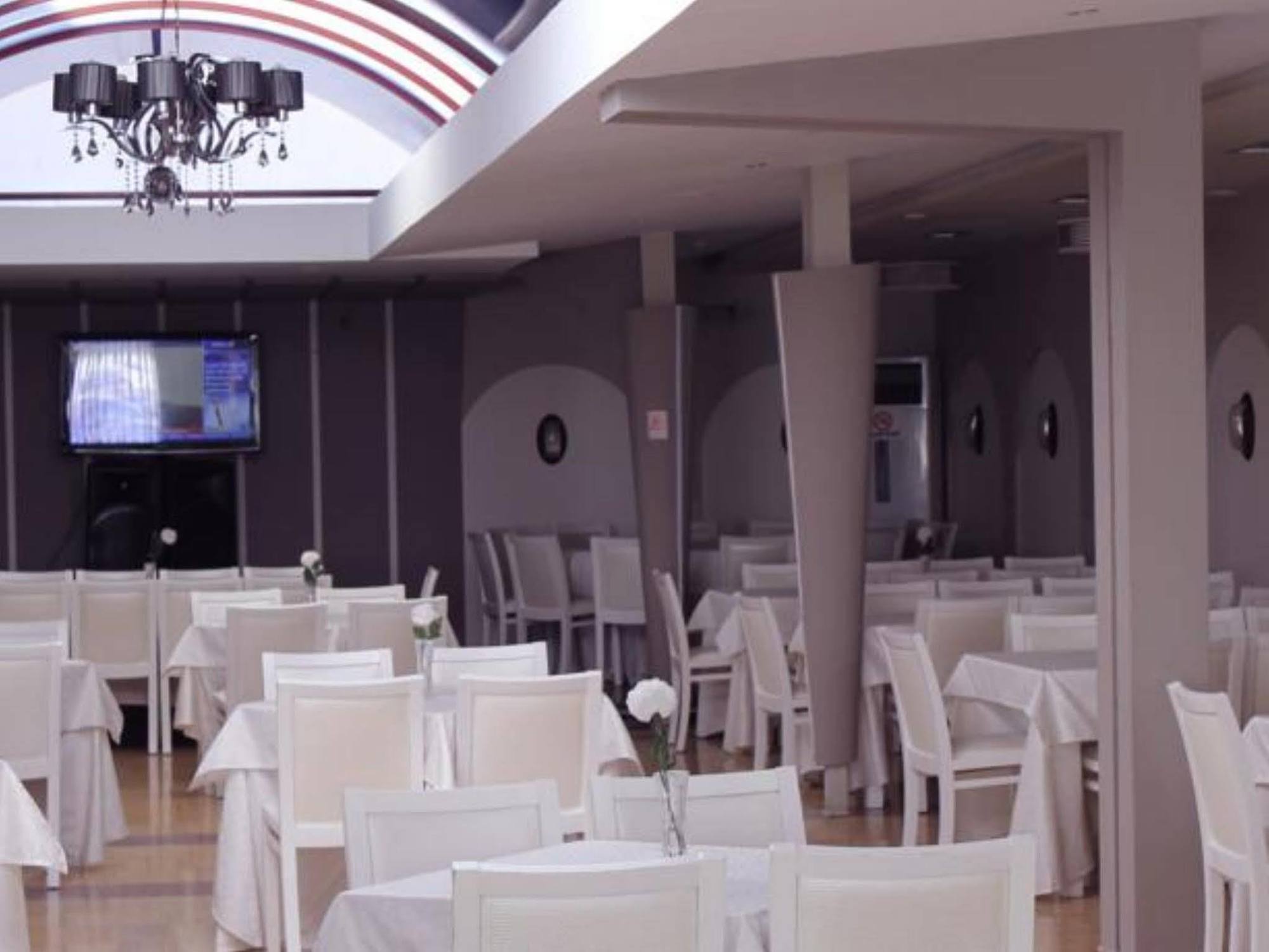 Hotel Gjallica Kukes Esterno foto